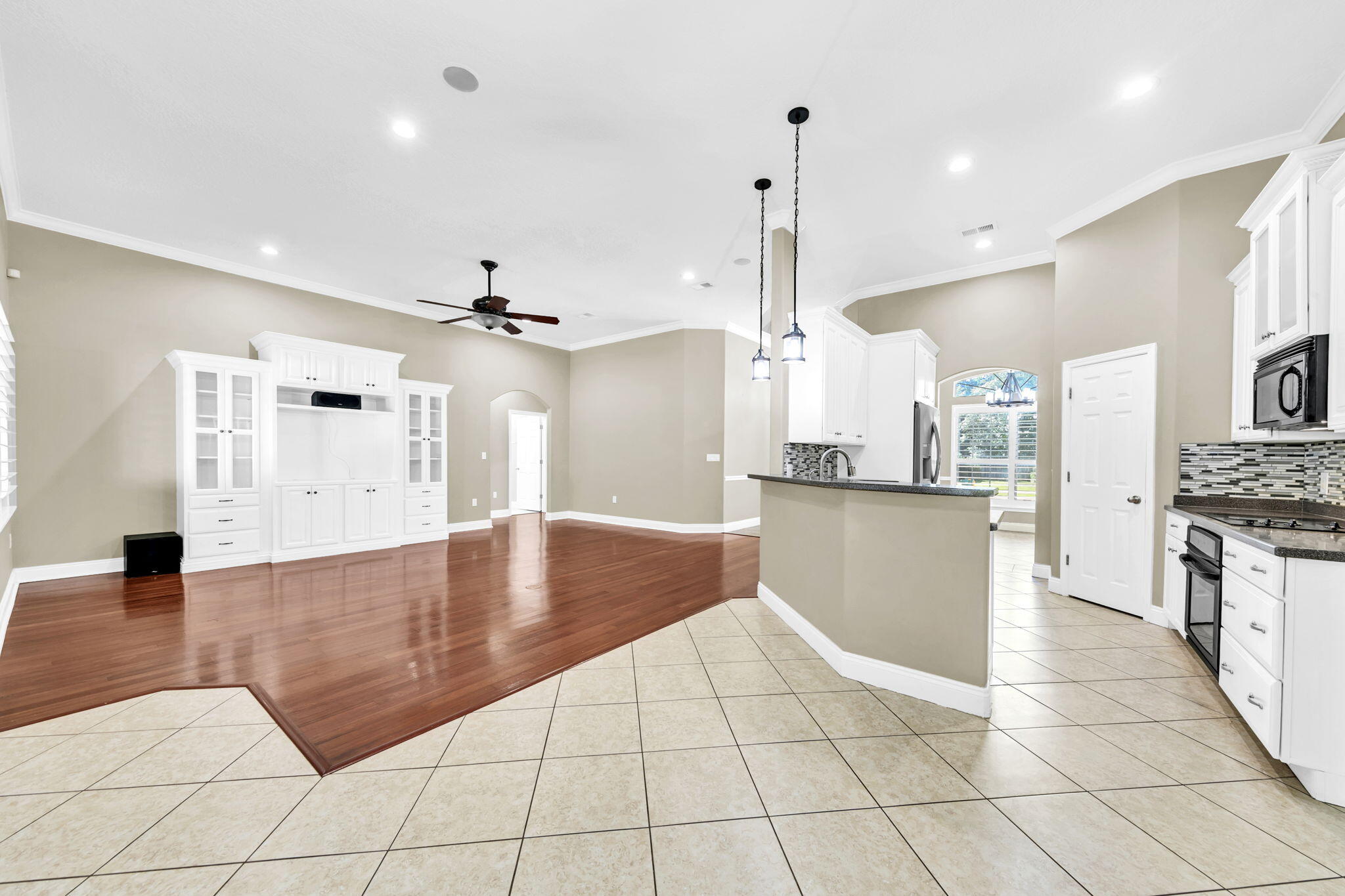 2623 Brodie Lane Crestview, FL 32536 - Photo 6 of 41 20-web-or-mls-0L7A0074