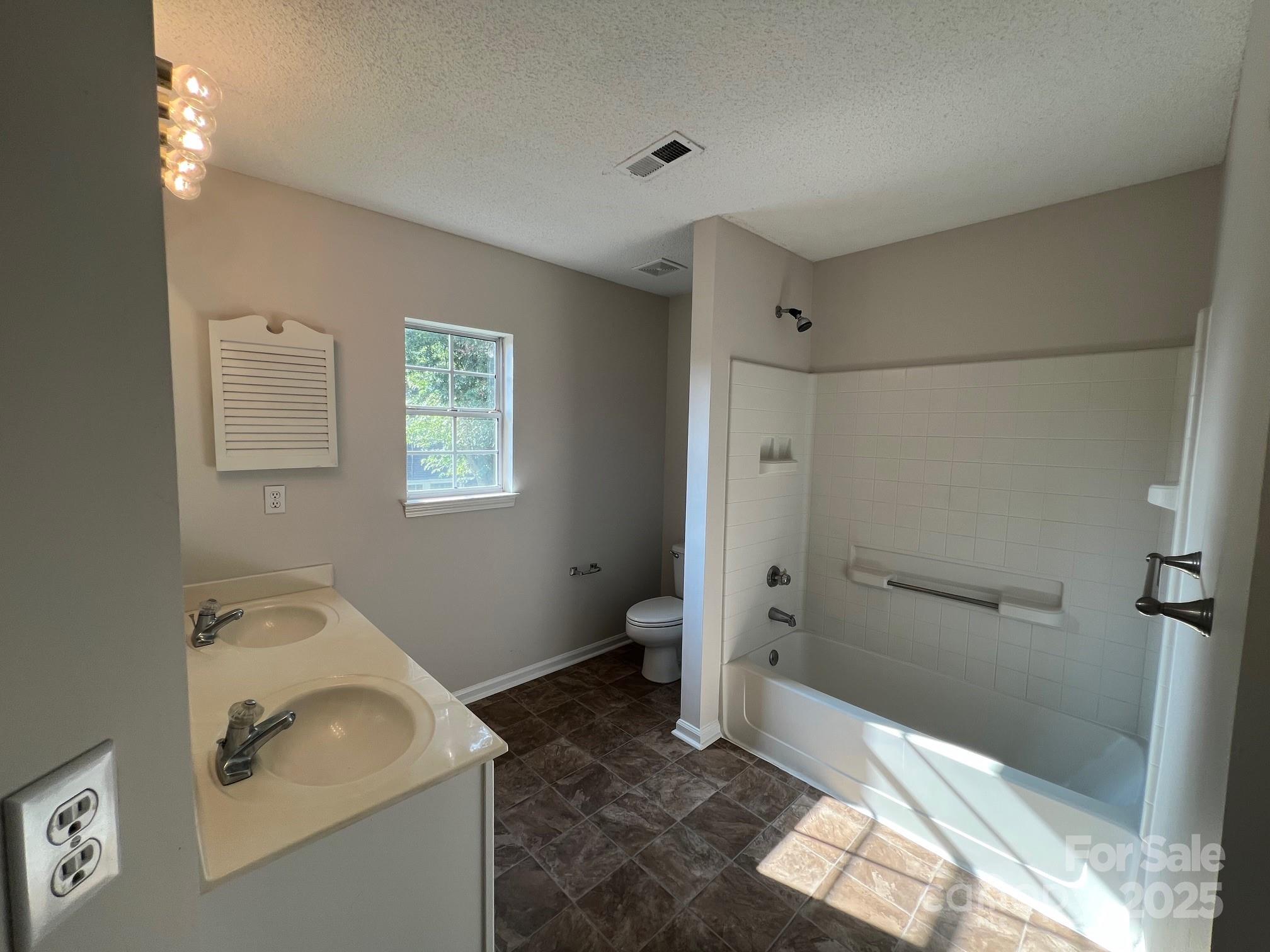11931 Old Timber Road Charlotte, NC 28269 - Photo 14 of 20 Gallery Image 14