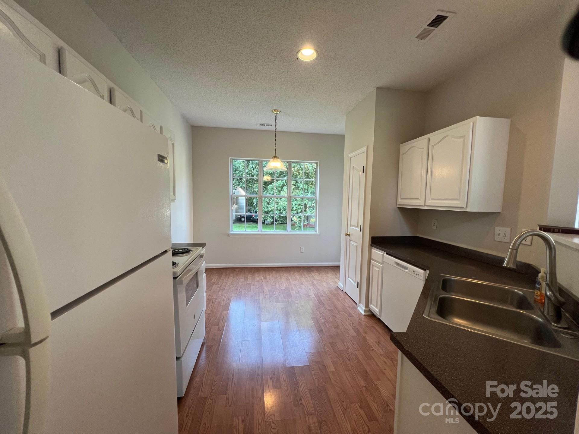 11931 Old Timber Road Charlotte, NC 28269 - Photo 5 of 20 Gallery Image 5