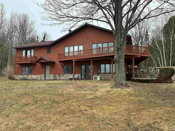 $600,000 | N11033 East Shore Road, Bergland, MI 49910