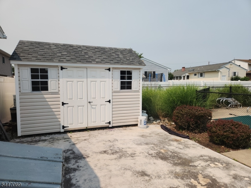112 Brentwood Road Raritan, NJ 08869 - Photo 17 of 18