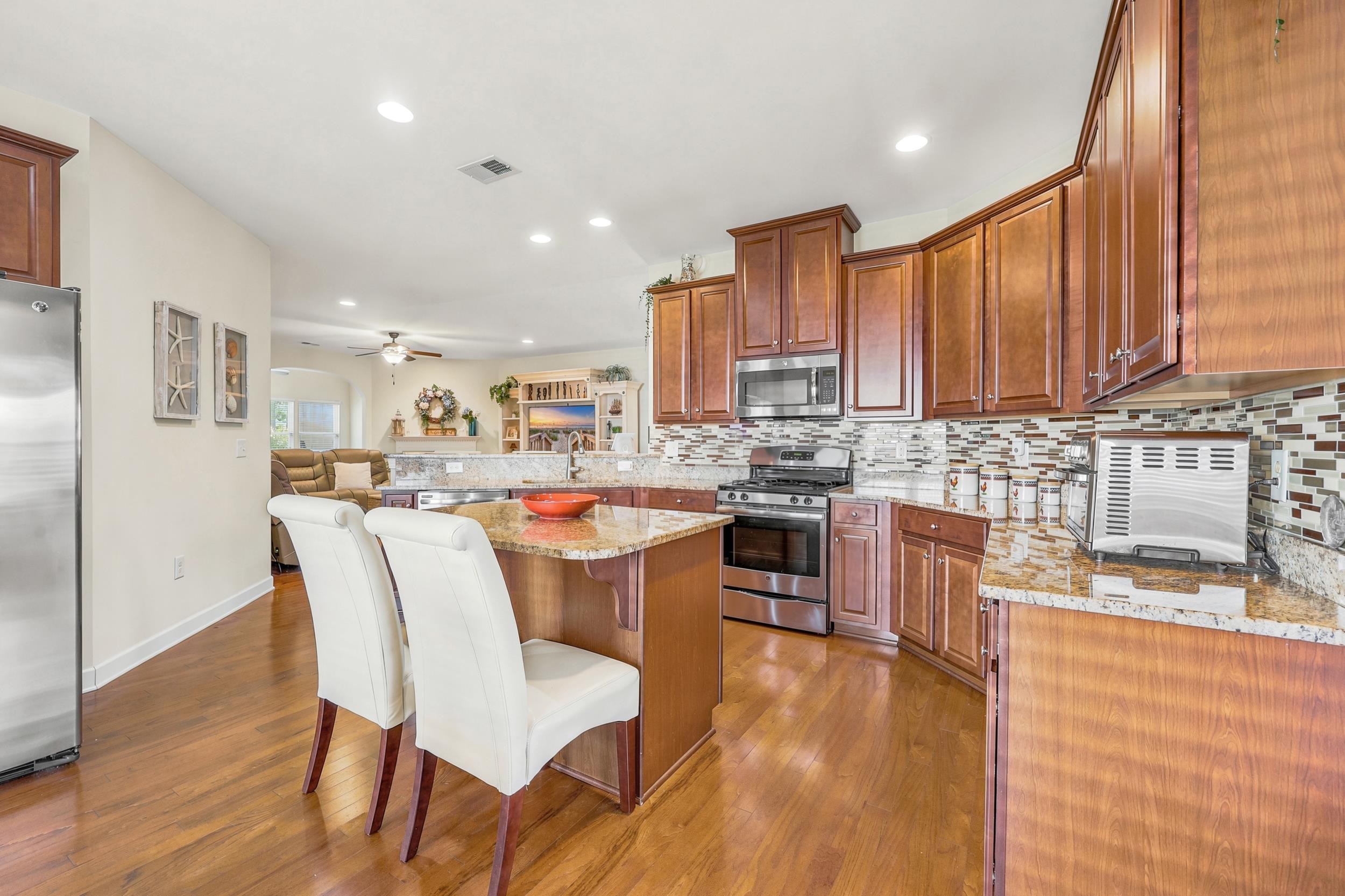 677 Harbor Bay Drive Murrells Inlet, SC 29576 - Photo 5 of 31
