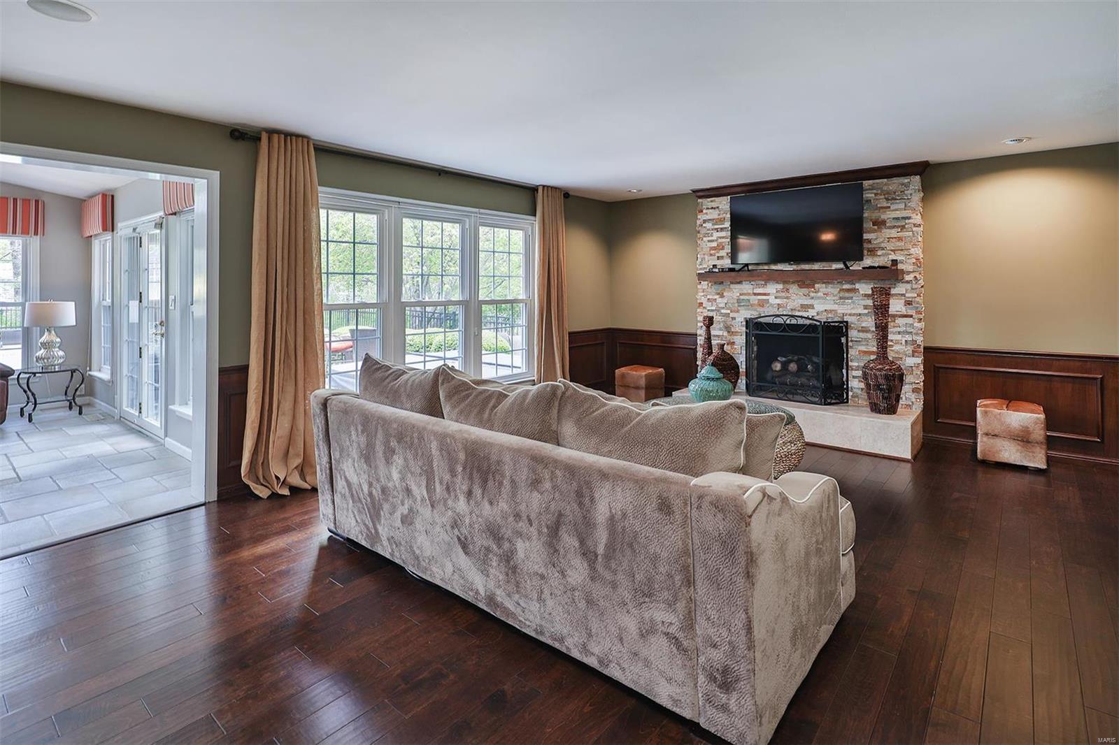 15887 Kettington Road Chesterfield, MO 63017 - Photo 11 of 41 Gallery Image 11