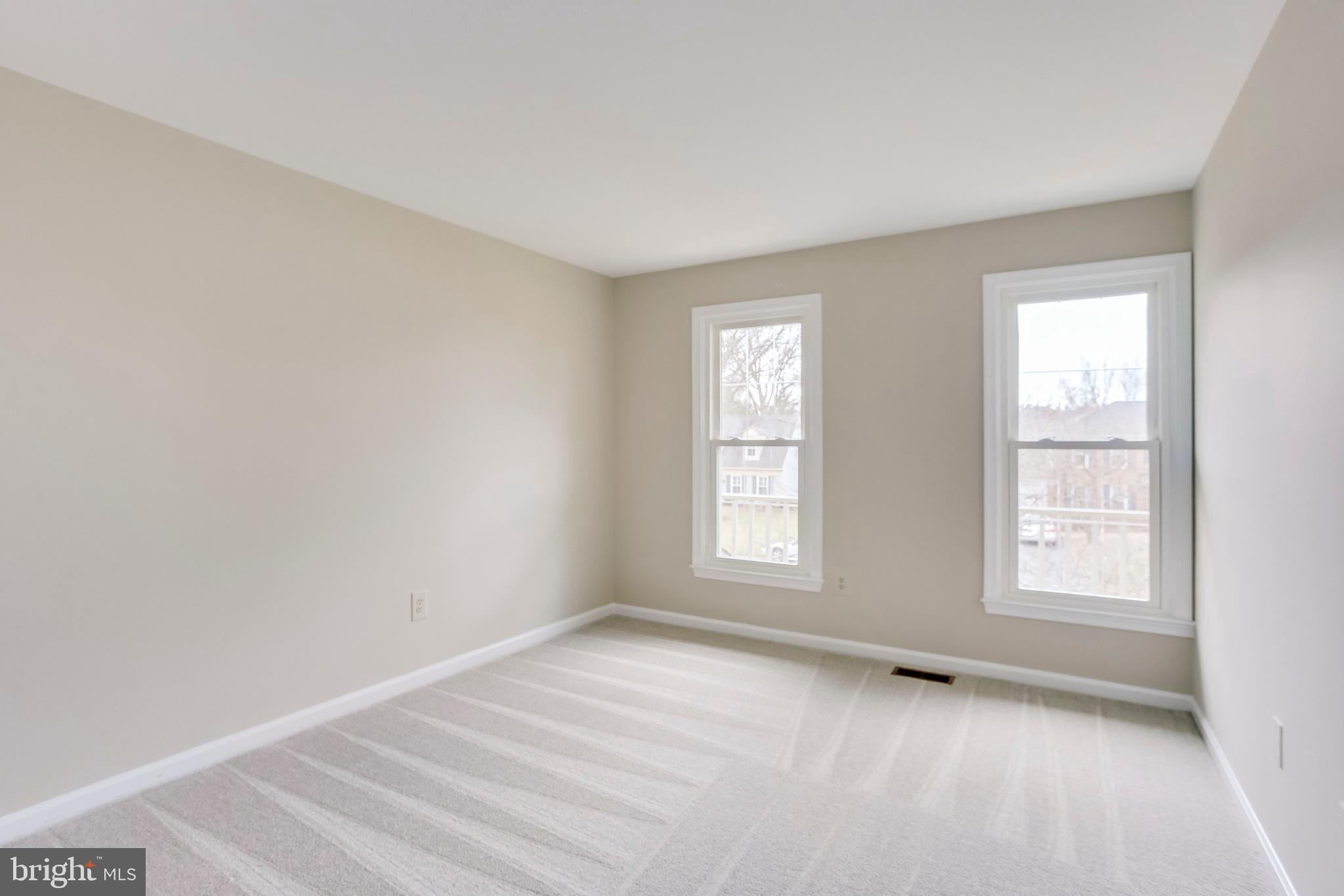122 Hamilton Road Sterling, VA 20165 - Photo 21 of 37 Bedroom #2