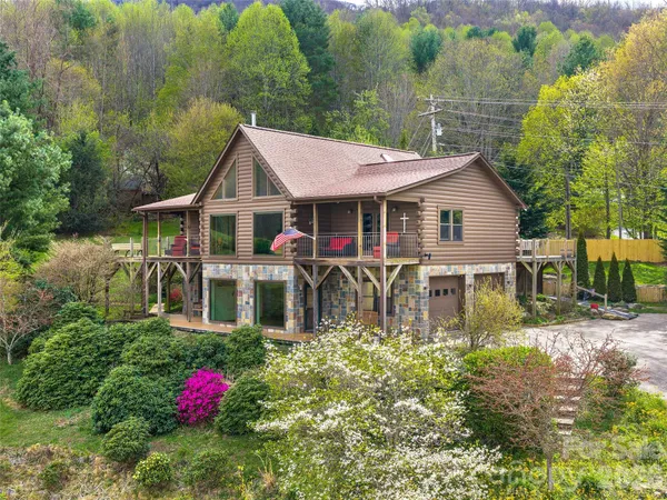 $739,000 | 213 Rice Drive, Waynesville, NC 28785