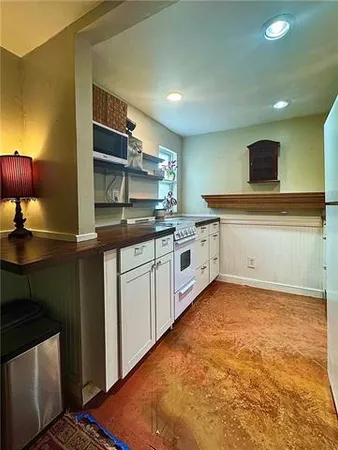 $1,500 | 7028 Magazine Street, Unit B, New Orleans, LA 70118