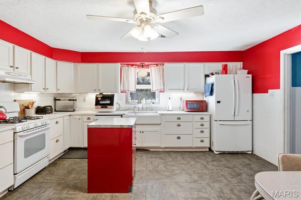 38 Lakeview Acres Road Collinsville, IL 62234 - Photo 10 of 36