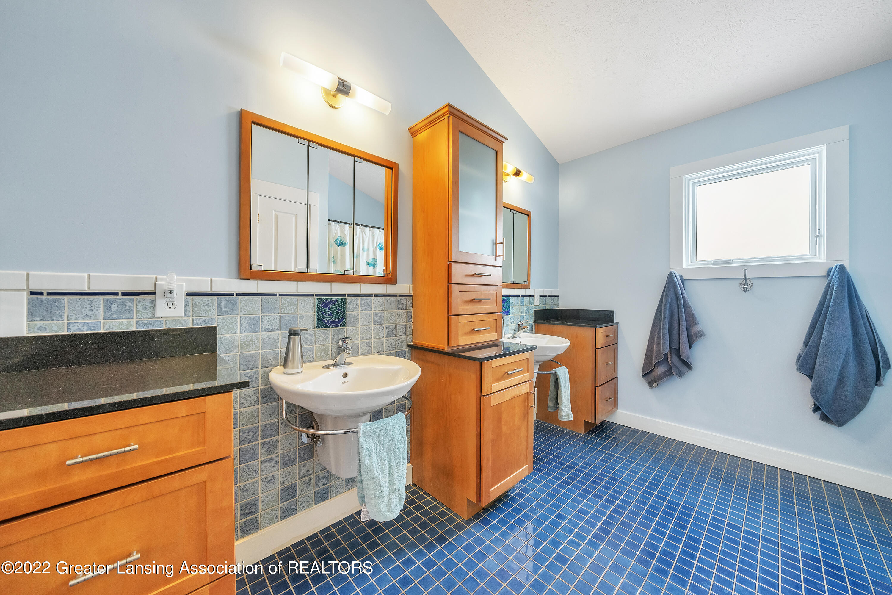 1630 Rolfe Road Mason, MI 48854 - Photo 38 of 82 Second Level Full Bathroom
