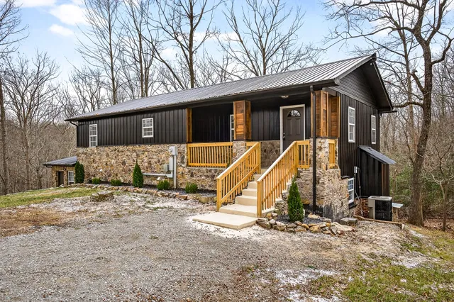 $649,900 | 9388 Harrison Ferry Road, McMinnville, TN 37110