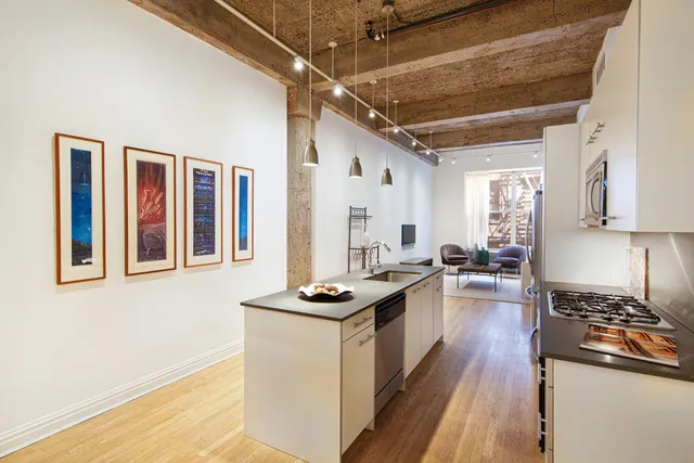 $895,000 | 419 West 55th Street, Unit 2D | Hell's Kitchen
