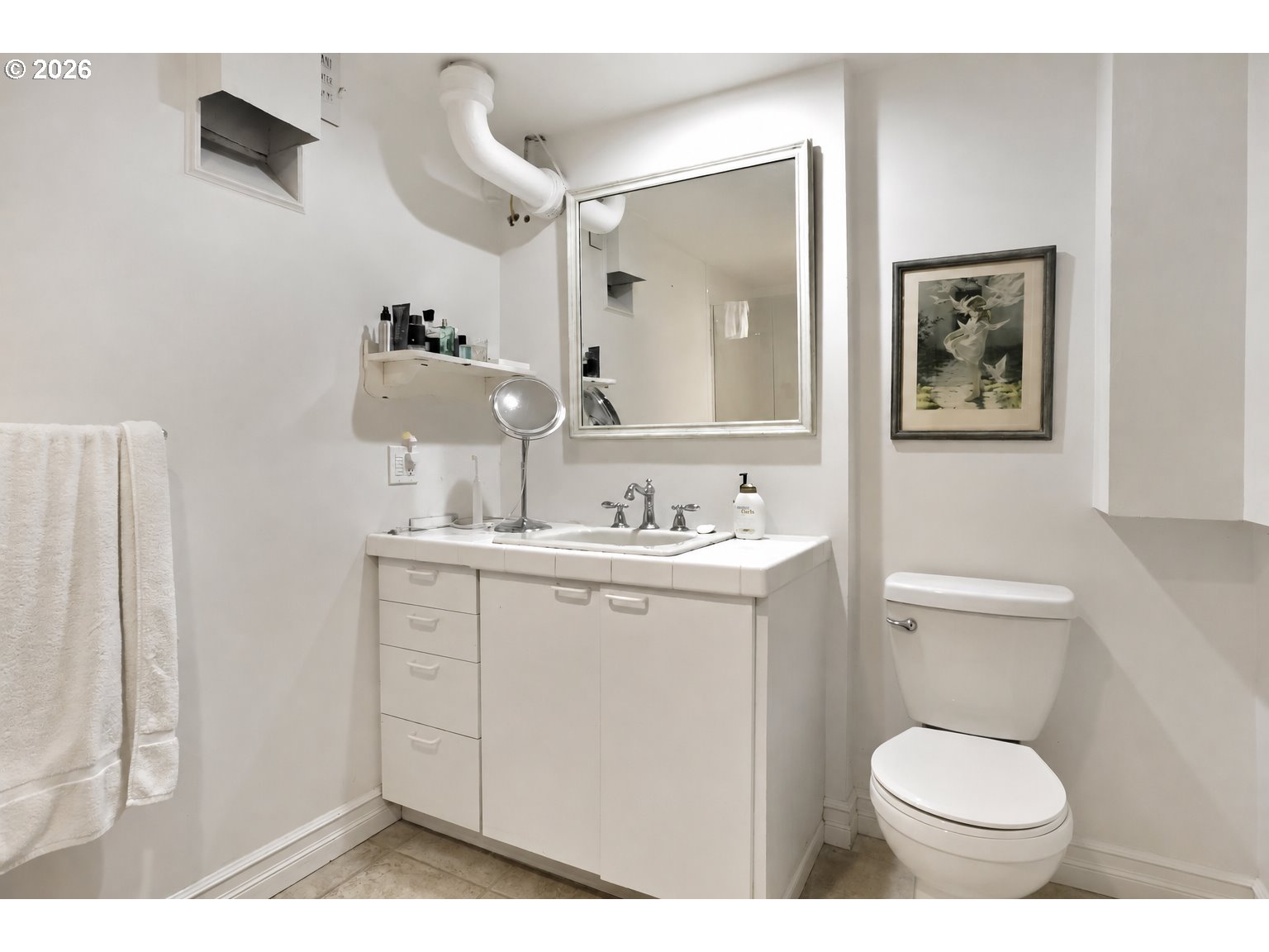 6394 Southwest Burlingame Avenue Portland, OR 97239 - Photo 25 of 30 Bathroom