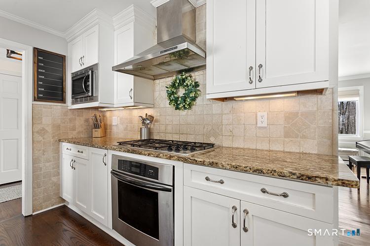 43 Blueberry Hill Road Weston, CT 06883 - Photo 5 of 29