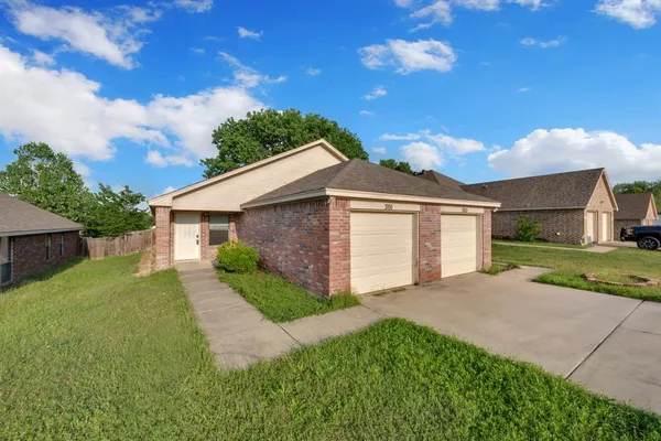 $1,850 | 3151 Karen Street, Fort Worth, TX 76116