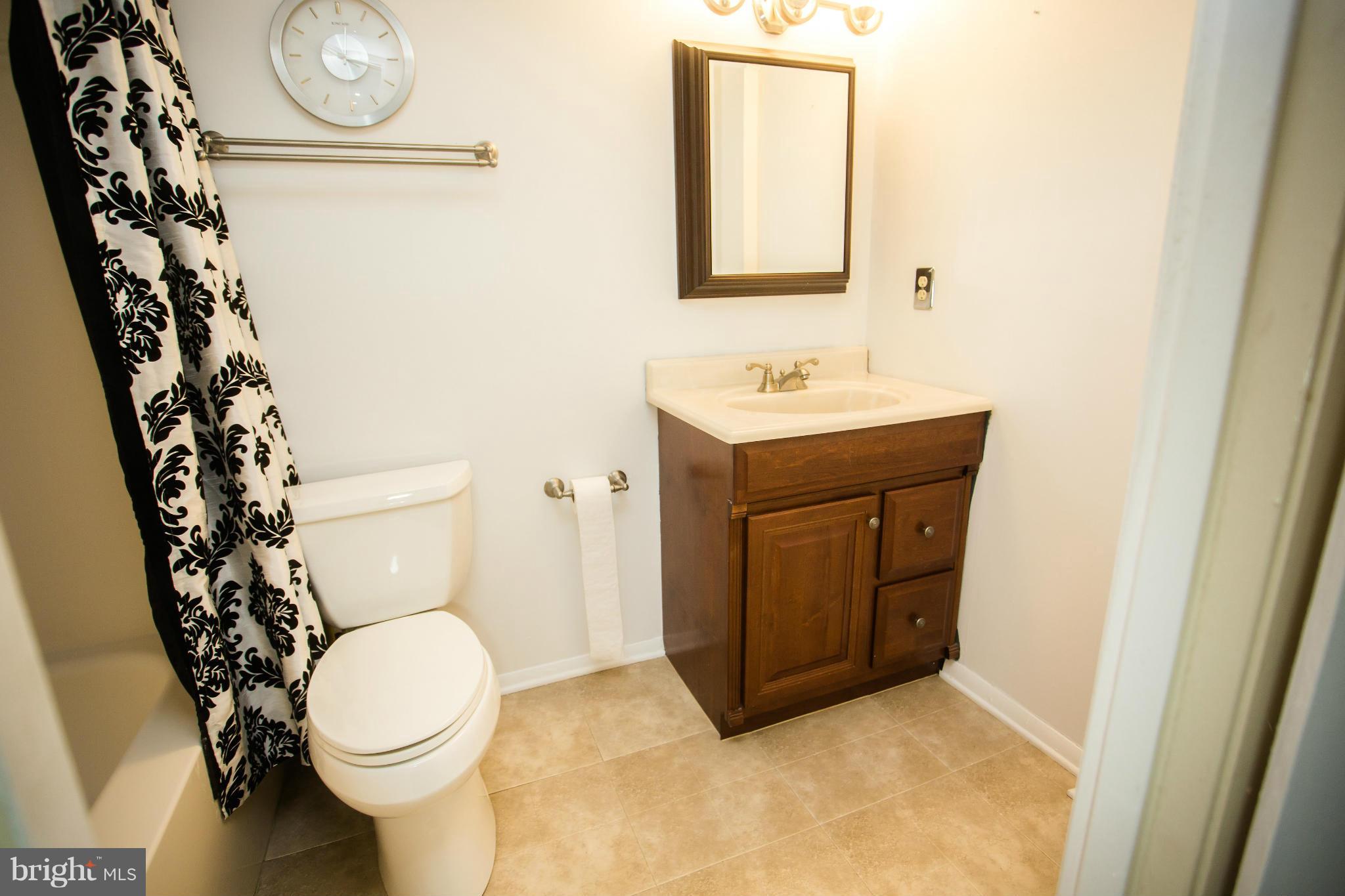 9401 Traverse Way Fort Washington, MD 20744 - Photo 17 of 25 Lower Level Master Bedroom #2 Full Bath