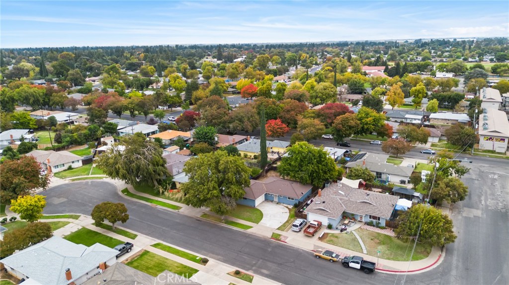2618 Hoover Court Merced, CA 95340 - Photo 30 of 30 an aerial view of residential houses with outdoor space
