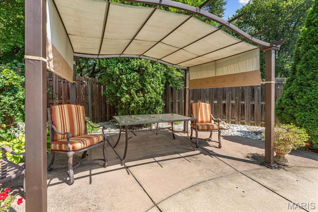 1975 Banyan Tree Road Collinsville, IL 62234 - Photo 8 of 44 Gallery Image 8