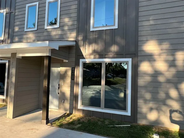 $398,500 | 2526 South Fannin Avenue, Unit 2600, Denison, TX 75020