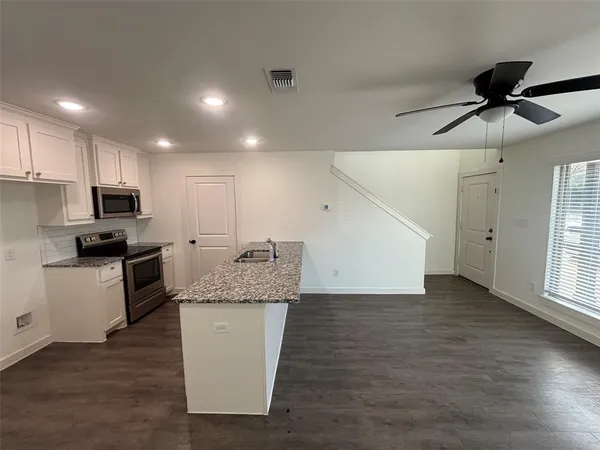 $398,500 | 2526 South Fannin Avenue, Unit 2600, Denison, TX 75020