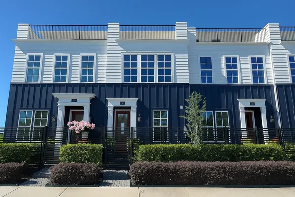 $445,000 | 739 Bringhurst Street, Houston, TX 77020