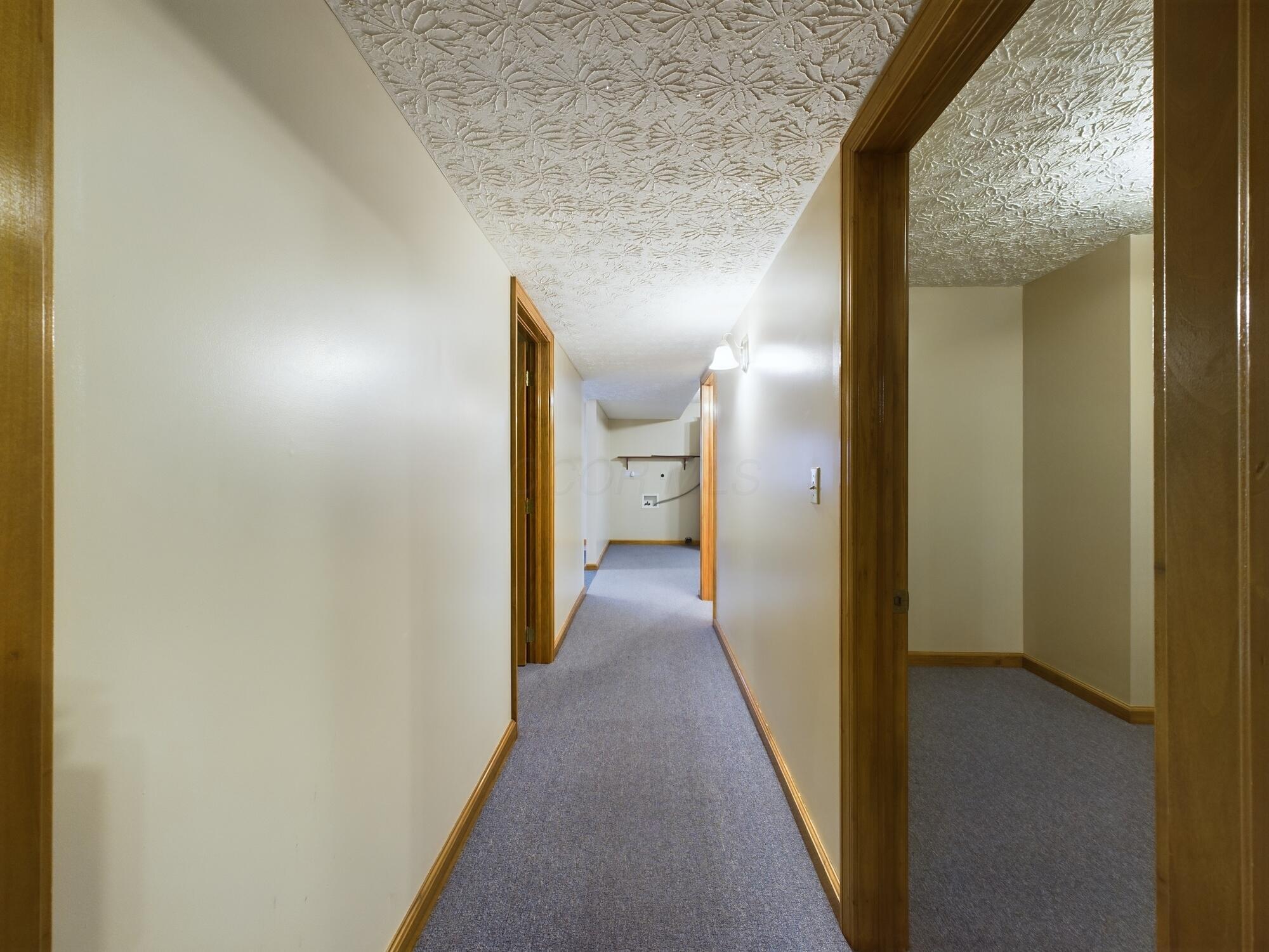 6326 Amanda-Southern Road Southwest Amanda, OH 43102 - Photo 40 of 79 Hallway