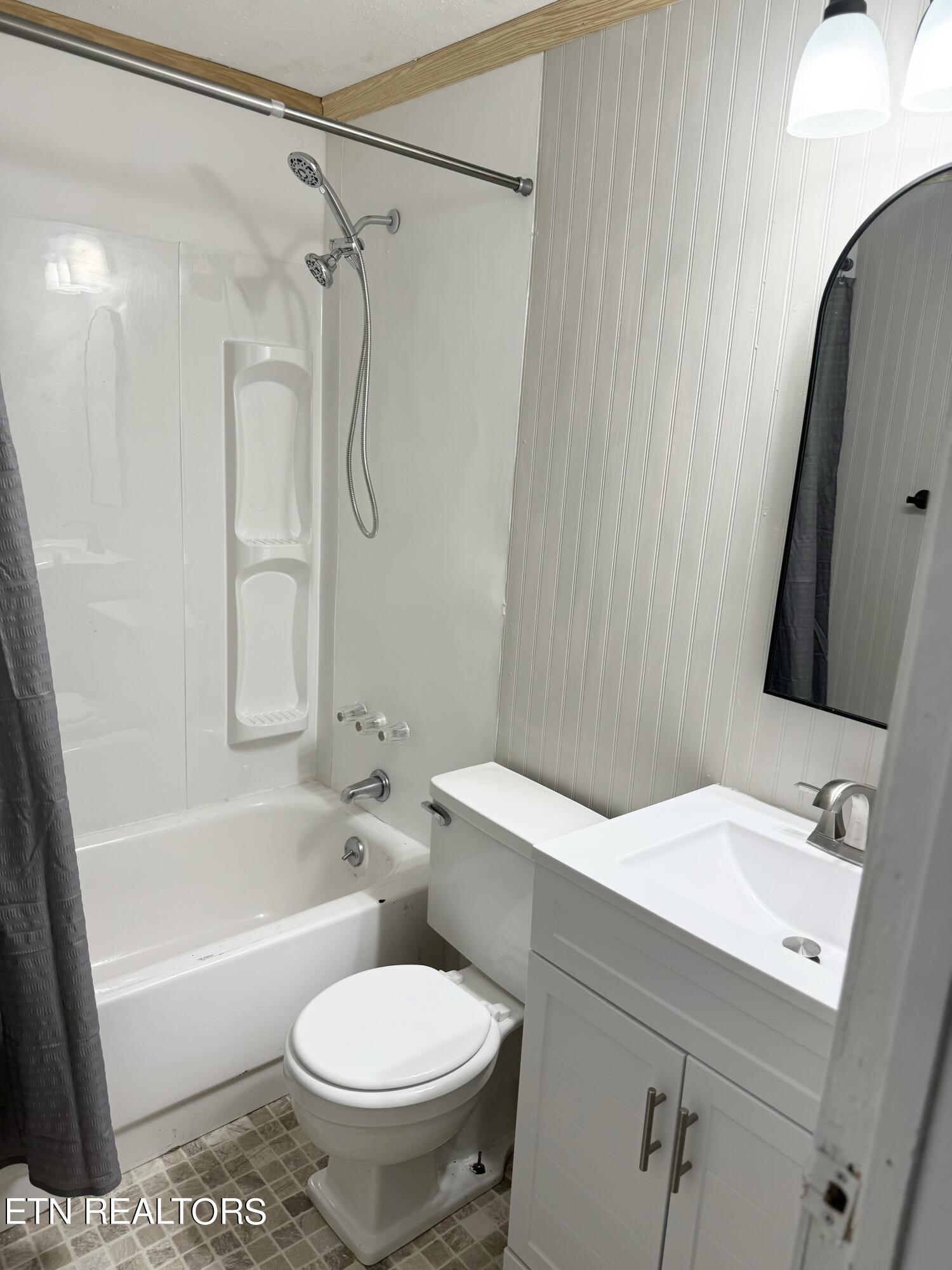 211 Gum Springs Road Middlesboro, KY 40965 - Photo 10 of 23 IMG_1540