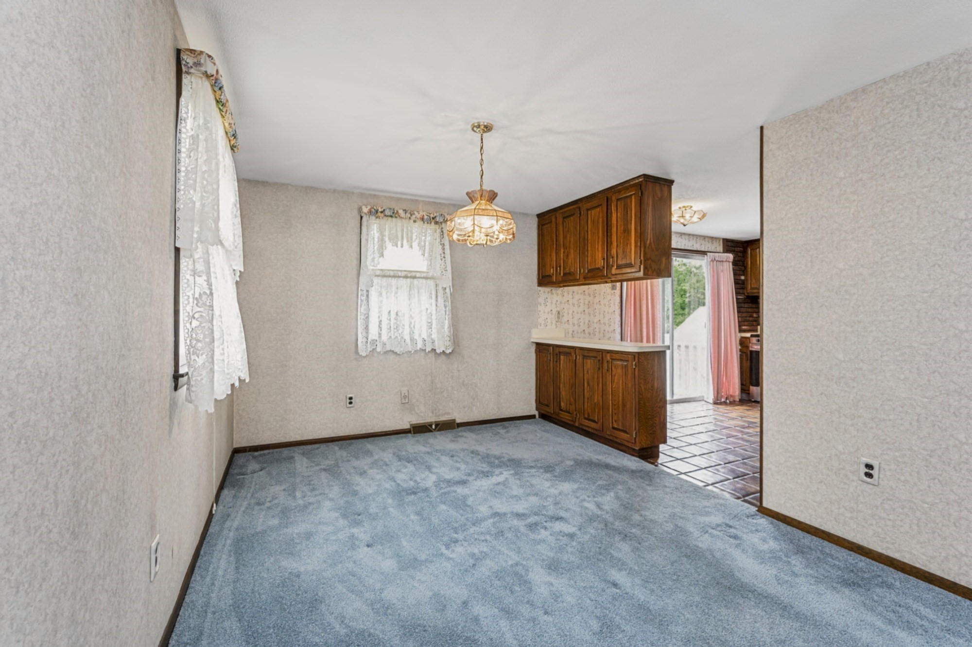33 Nolte Road Billerica, MA 01821 - Photo 8 of 42 Gallery Image 8