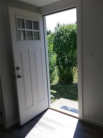 $2,500 | 97 Center Avenue, Middletown, RI 02842