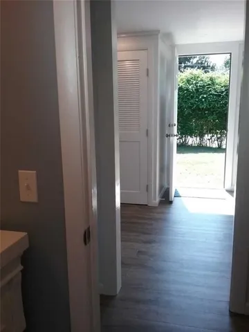 $2,500 | 97 Center Avenue, Middletown, RI 02842