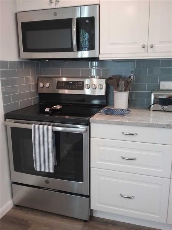 97 Center Avenue Middletown, RI 02842 - Photo 4 of 13