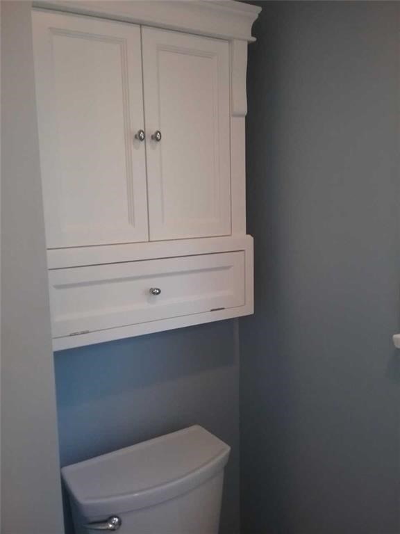 97 Center Avenue Middletown, RI 02842 - Photo 9 of 13