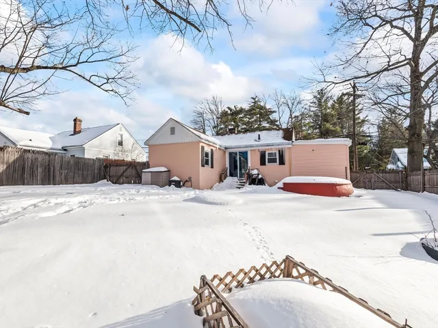 $330,000 | 372 Litchfield Street, Leominster, MA 01453