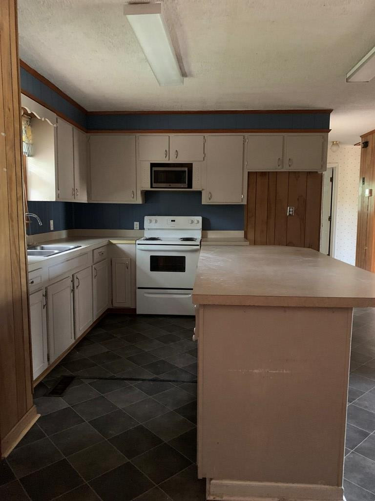 403 Rucker Drive North St. Matthews, SC 29135 - Photo 3 of 23 Photo 3
