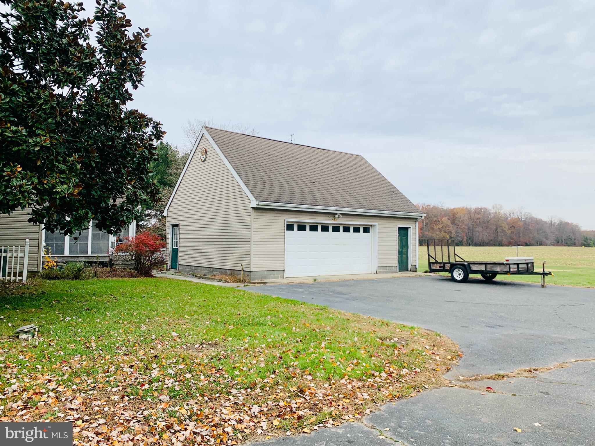 25586 Hignutt Road Denton, MD 21629 - Photo 5 of 35 Oversized Garage