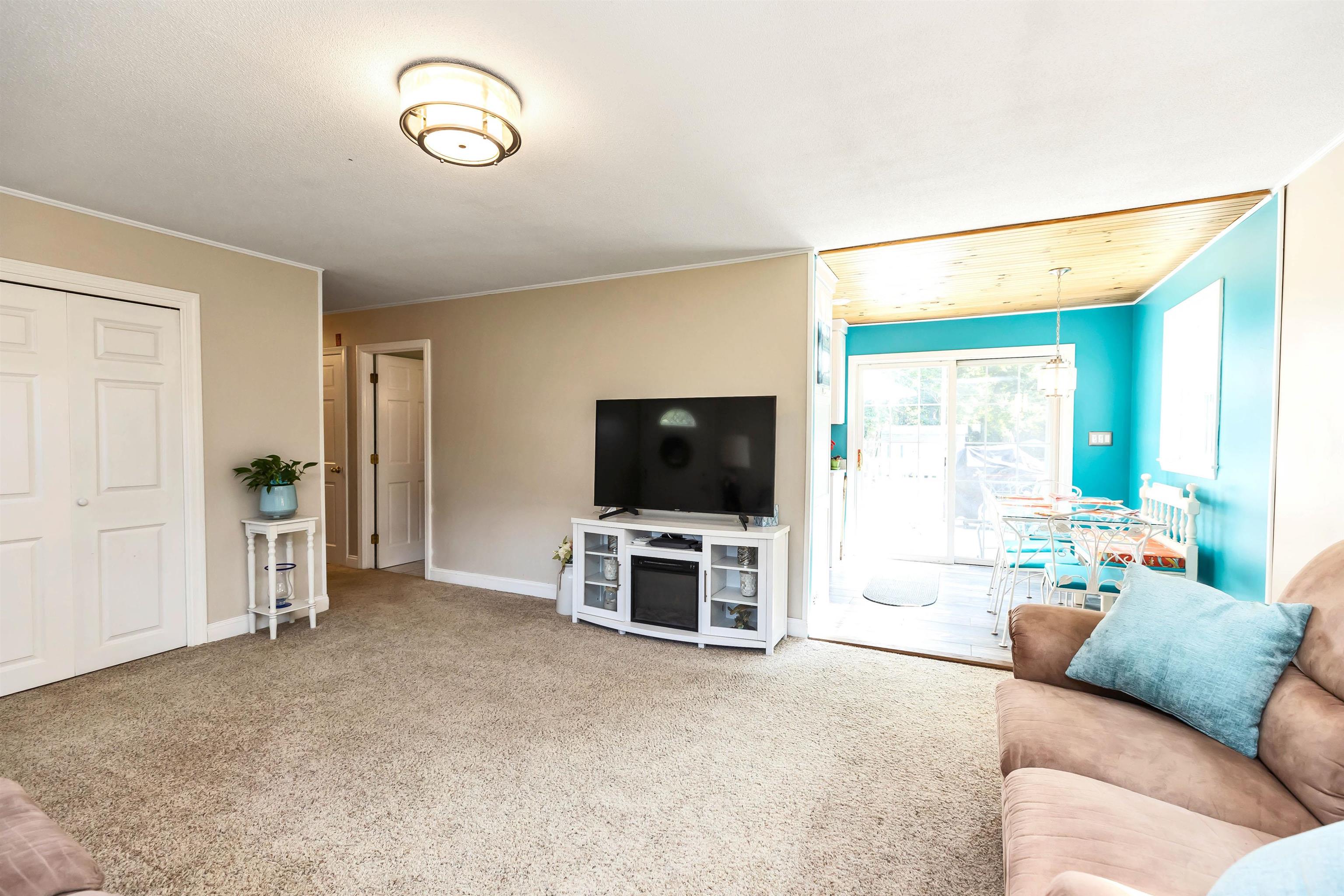 2 Miltimore Road Derry, NH 03038 - Photo 7 of 34