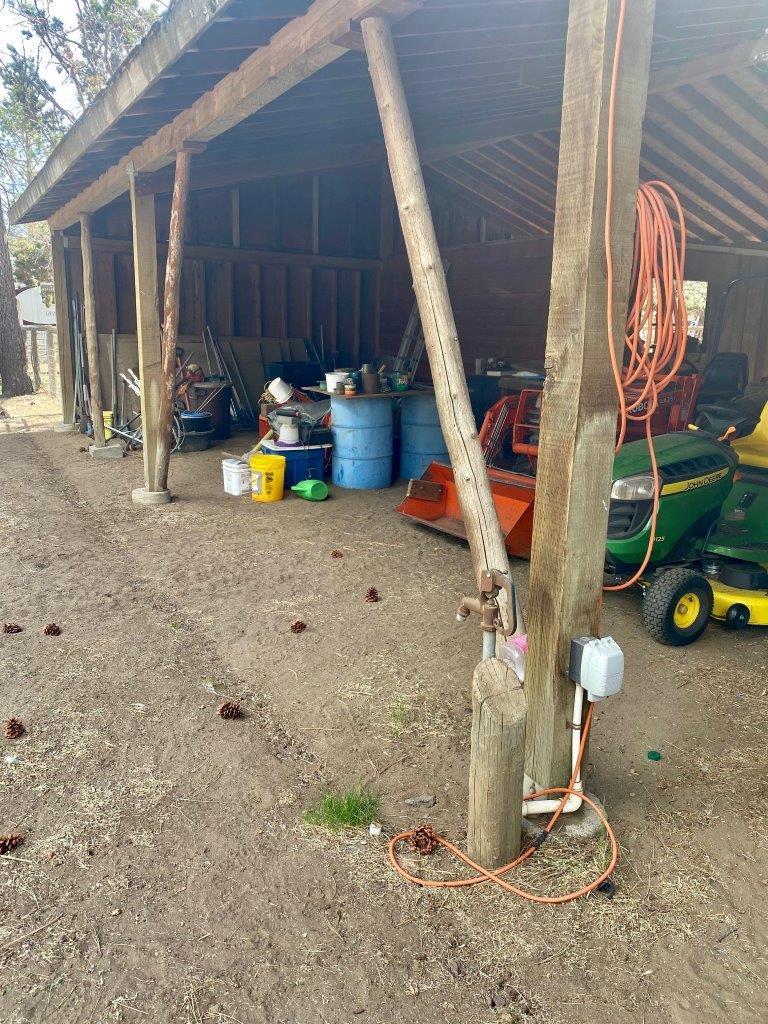 67708 Cloverdale Road Sisters, OR 97759 - Photo 24 of 42 Water / Electric Hookup