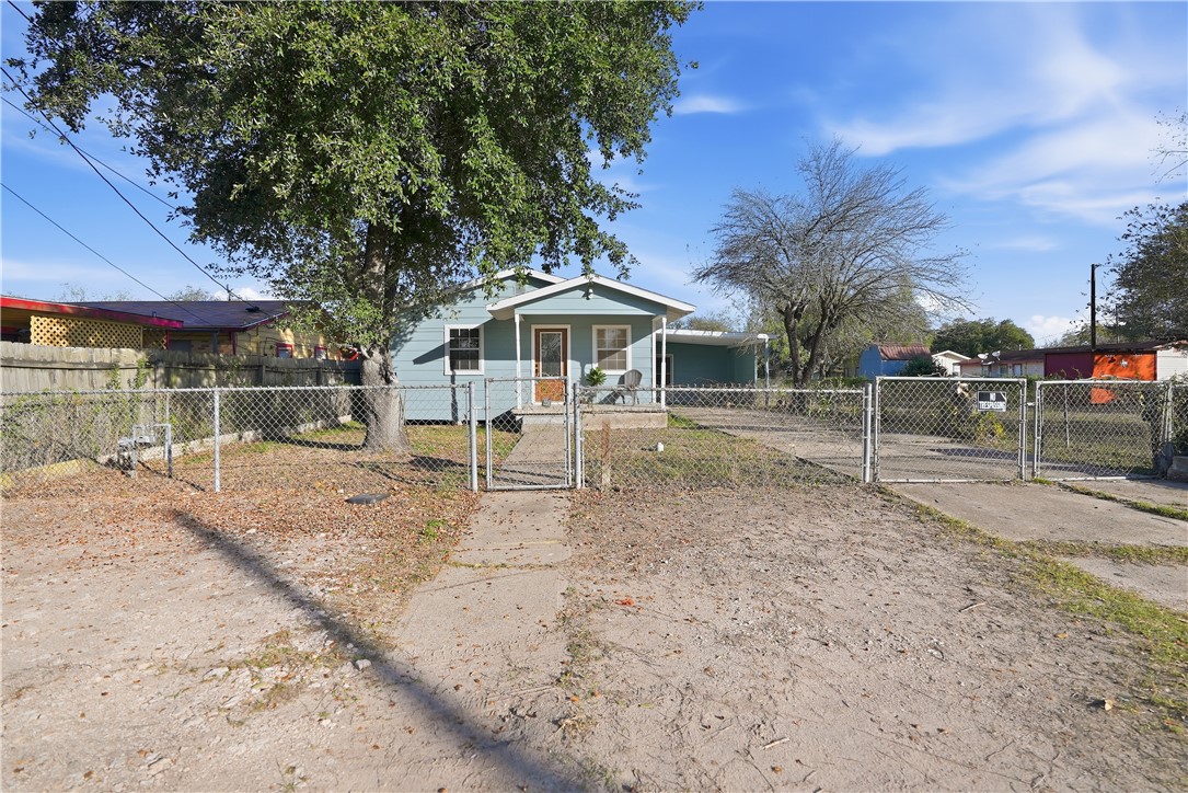 109 Dewey Avenue Alice, TX 78332 - Photo 26 of 28