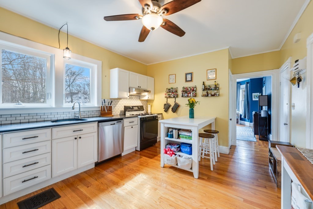 6 Pinedale Road, Unit 1 Boston, MA 02131 - Photo 6 of 22