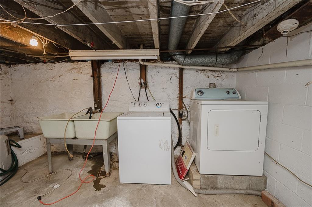 211 Old Mill Road Apollo, PA 15613 - Photo 32 of 42 a utility room with dryer and washer