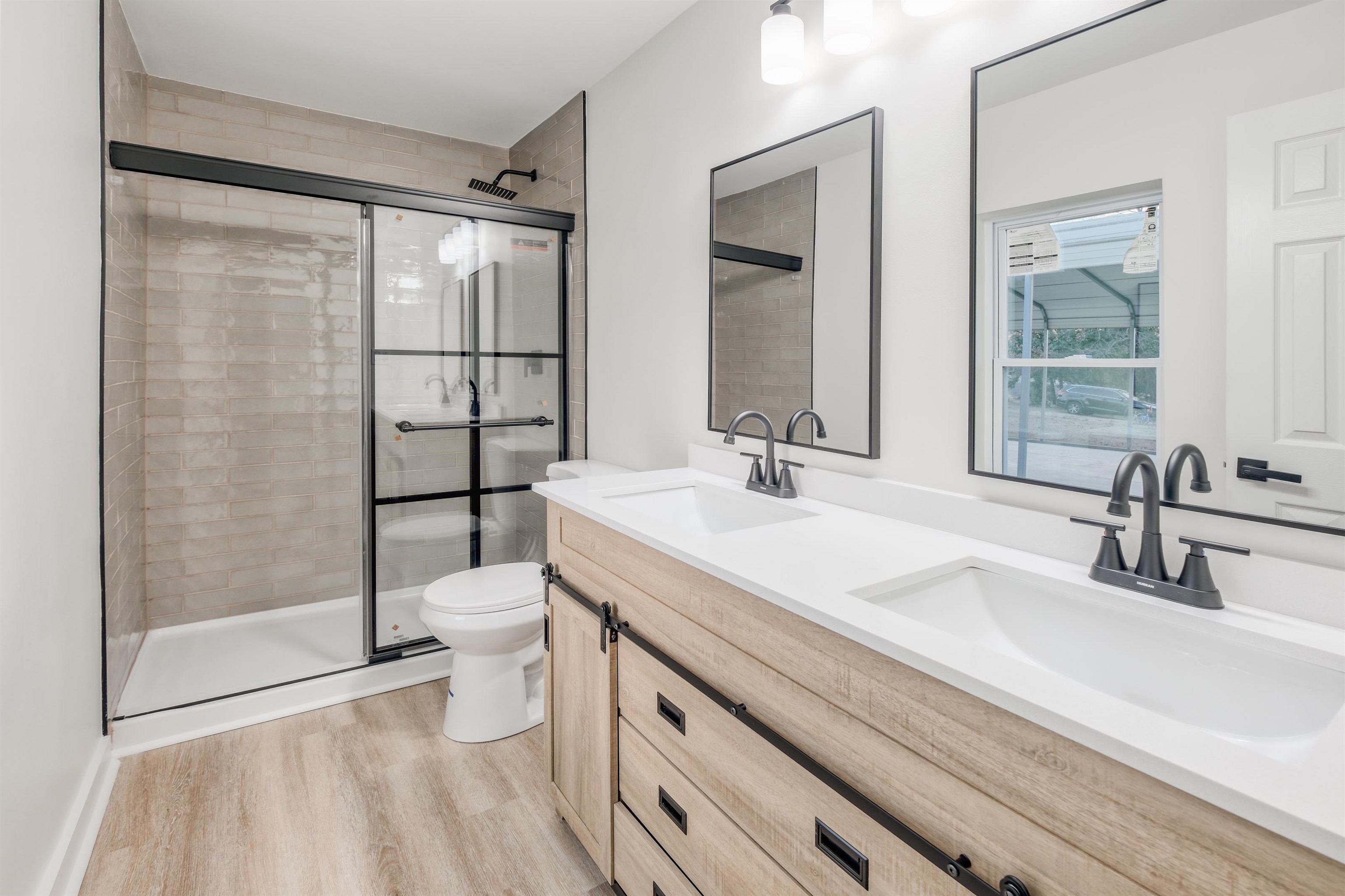 317 Tracy Court Wellford, SC 29385 - Photo 16 of 28