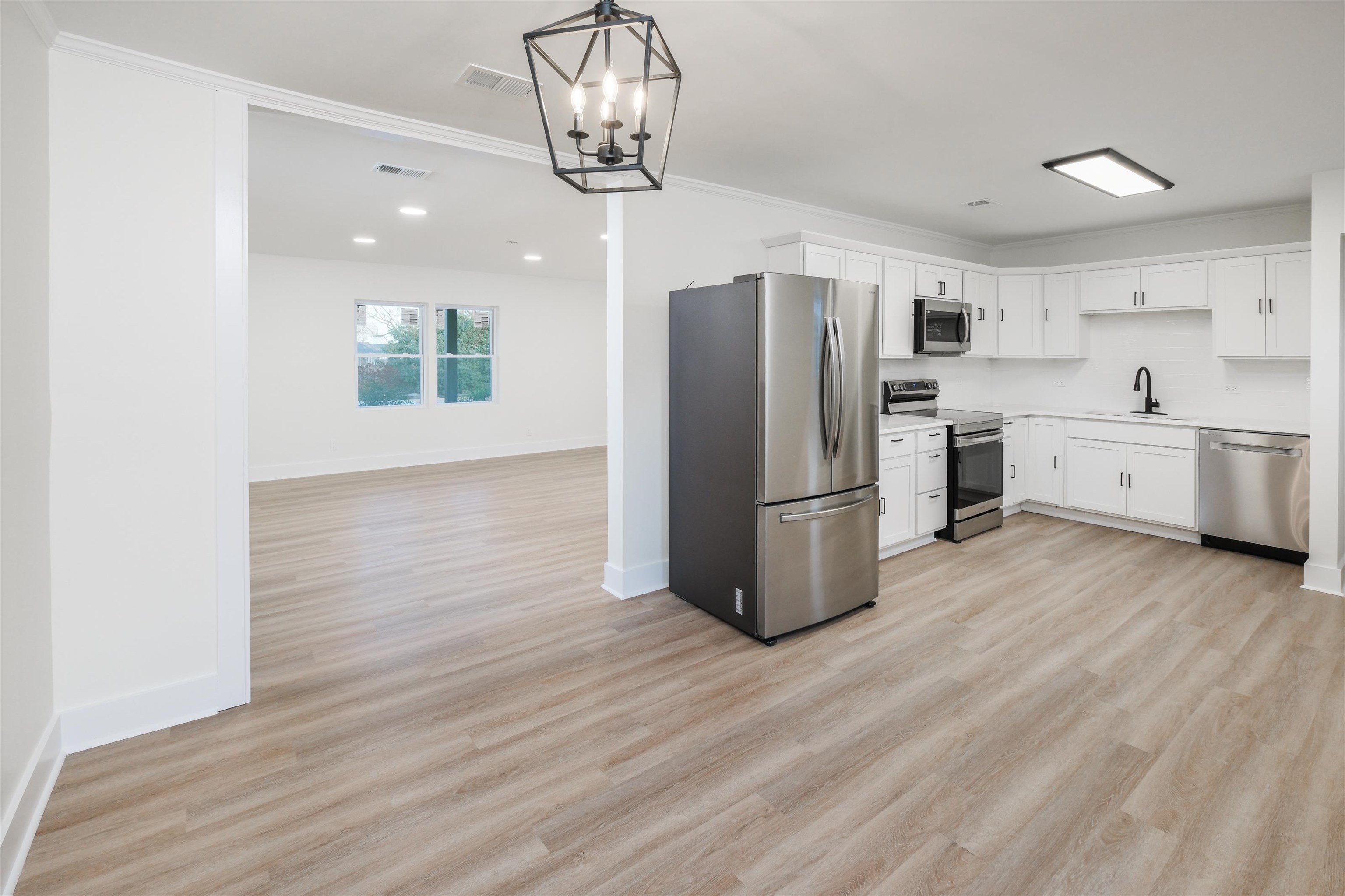 317 Tracy Court Wellford, SC 29385 - Photo 10 of 28