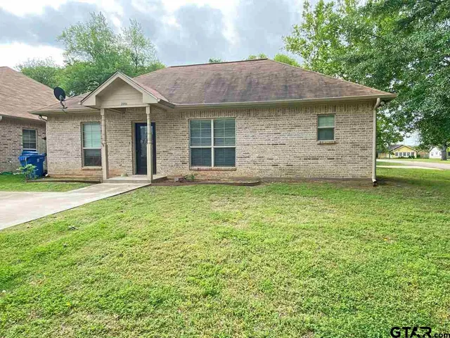 $1,250 | 200 Water Street, Bullard, TX 75757
