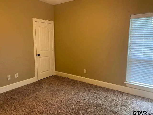 $1,250 | 200 Water Street, Bullard, TX 75757