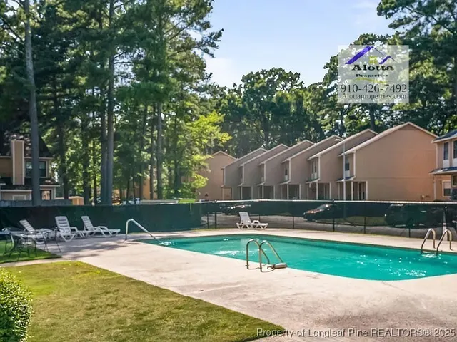 $1,100 | 1320 North Forest Drive, Fayetteville, NC 28303