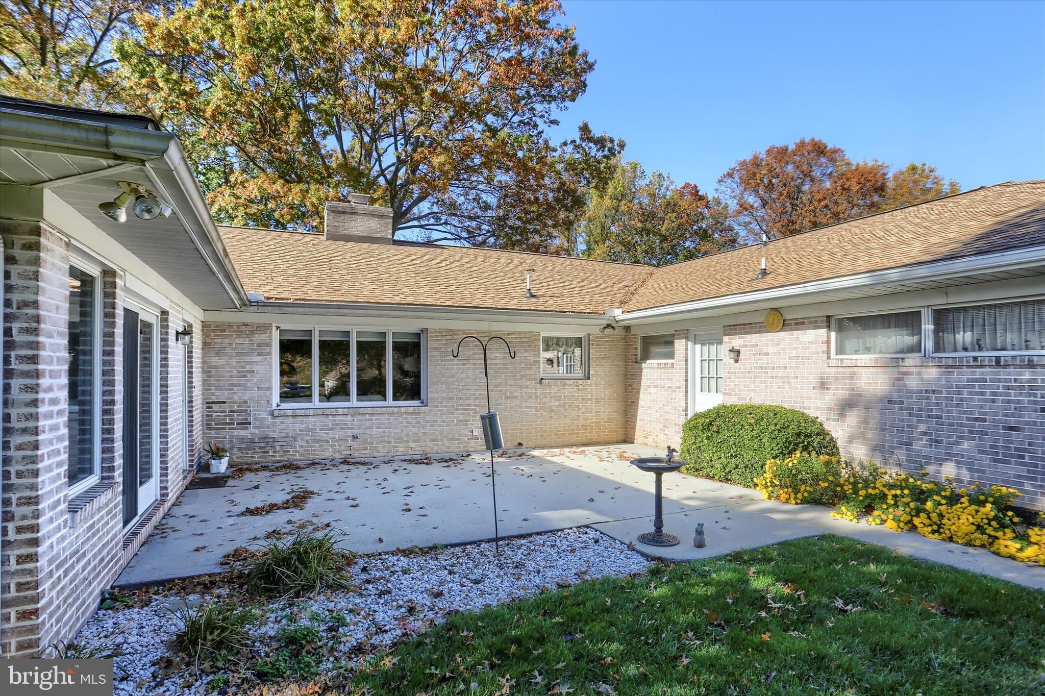 864 Hilltop Road Lemoyne, PA 17043 - Photo 11 of 16