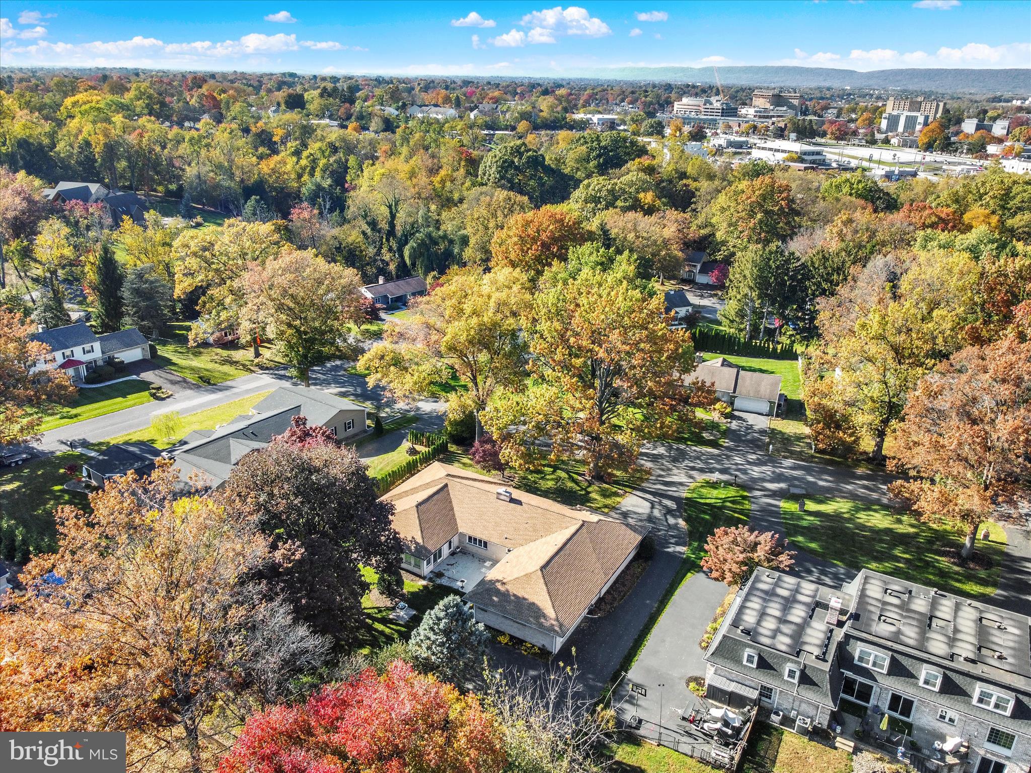 864 Hilltop Road Lemoyne, PA 17043 - Photo 13 of 16