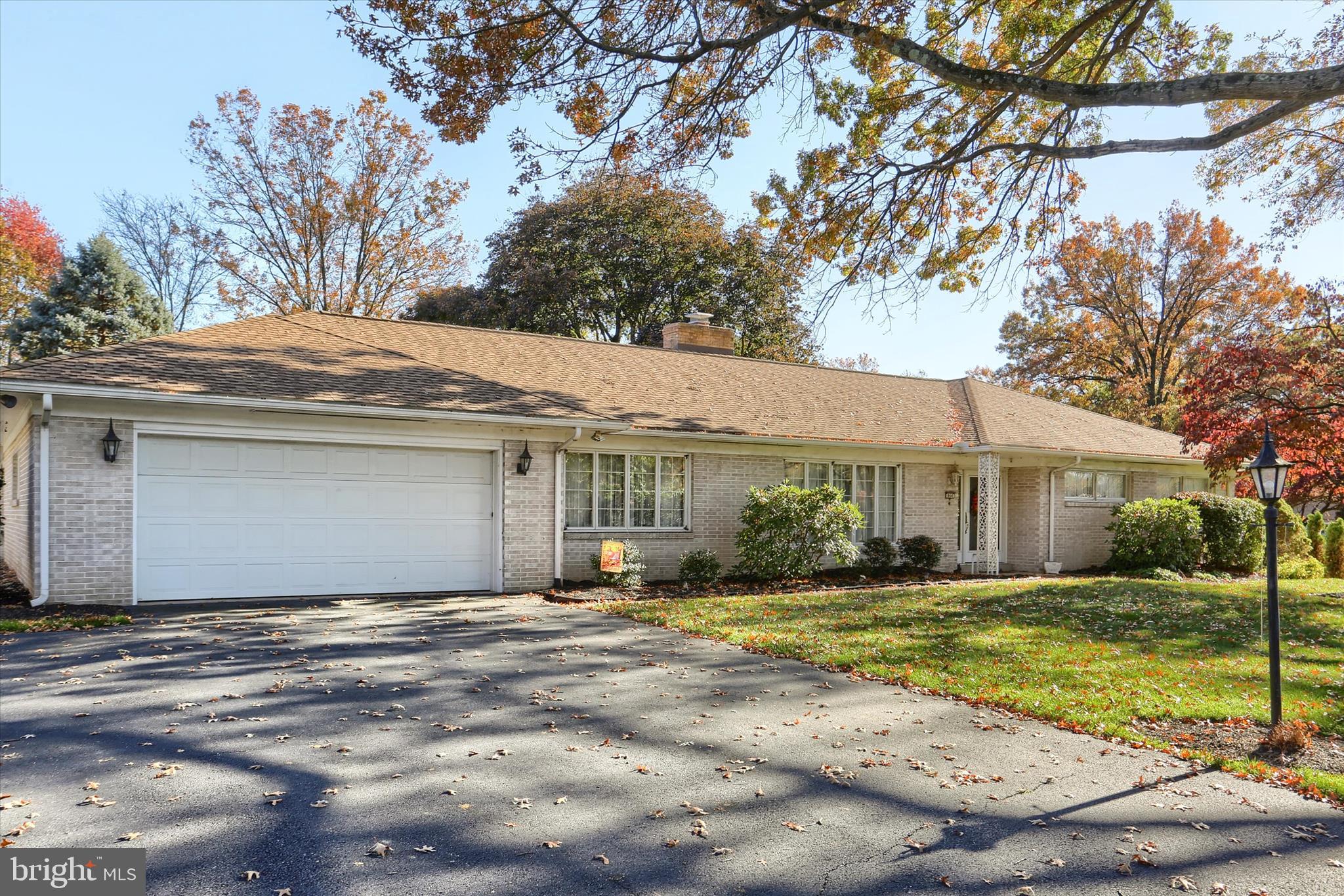 864 Hilltop Road Lemoyne, PA 17043 - Photo 4 of 16