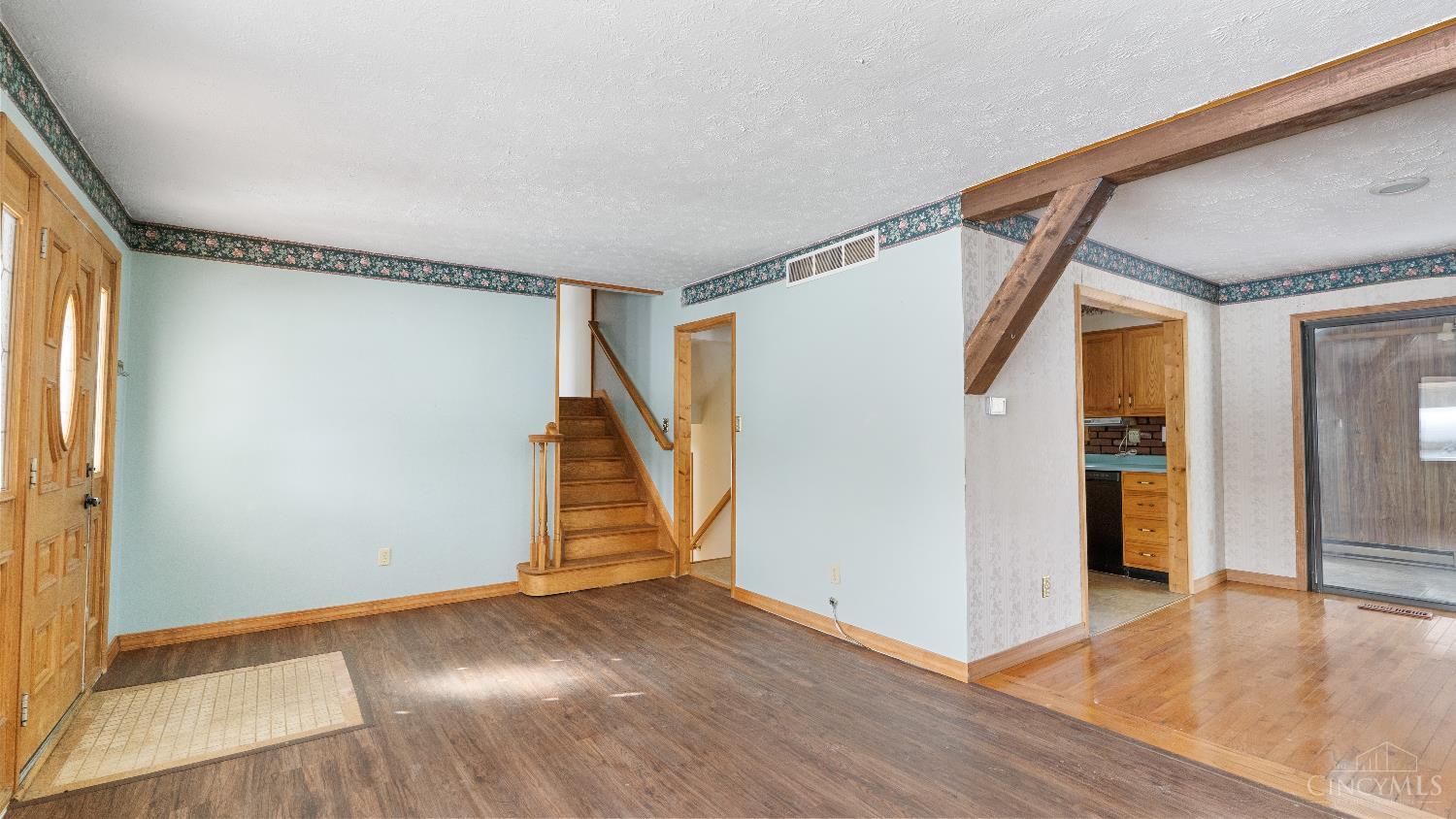6933 Cozaddale Road Goshen, OH 45122 - Photo 8 of 38