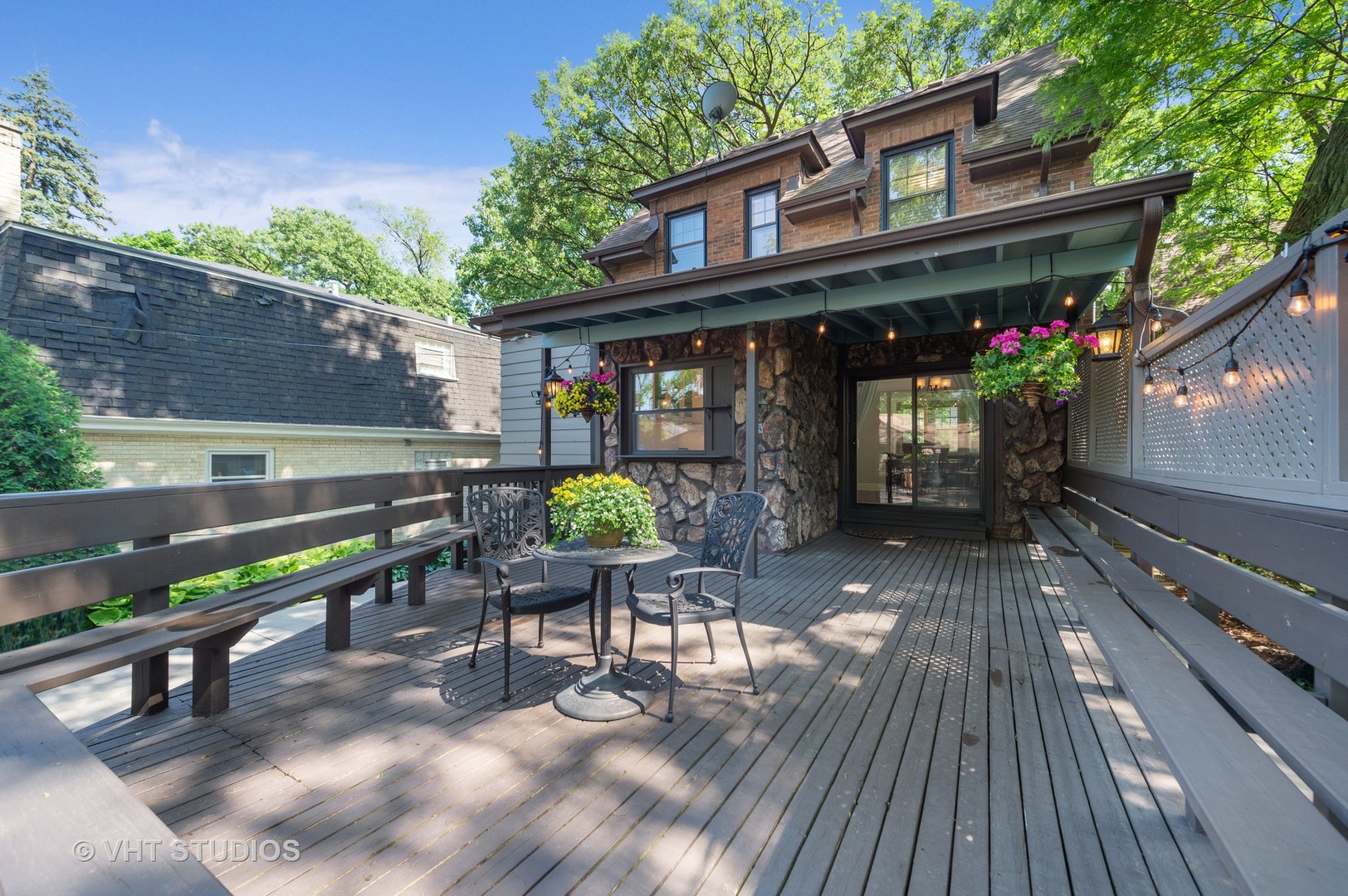 510 Berkeley Road Riverside, IL 60546 - Photo 27 of 30 a view of an outdoor sitting space