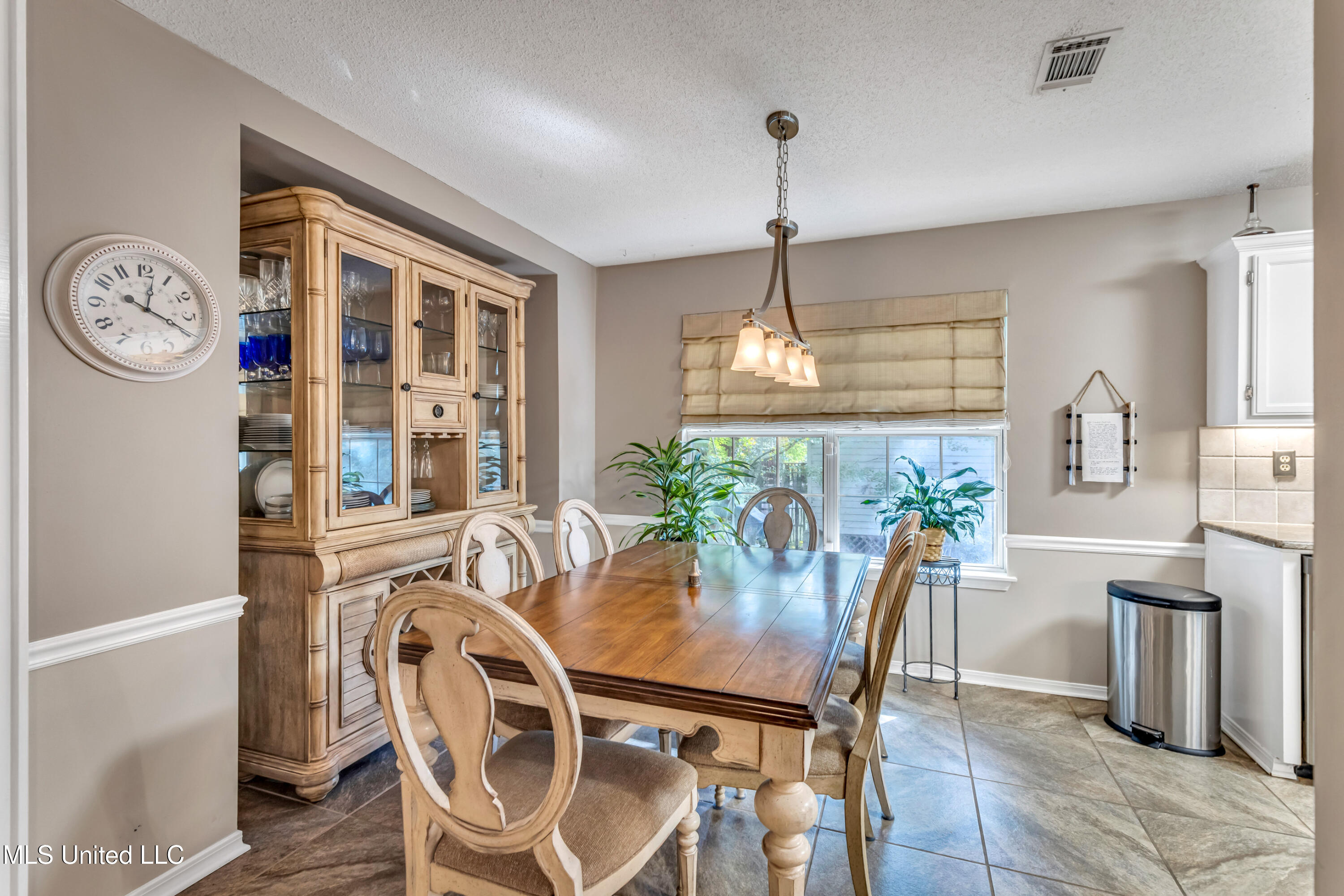 932 Bluff Ridge Biloxi, MS 39532 - Photo 11 of 25 923BluffRidge-16