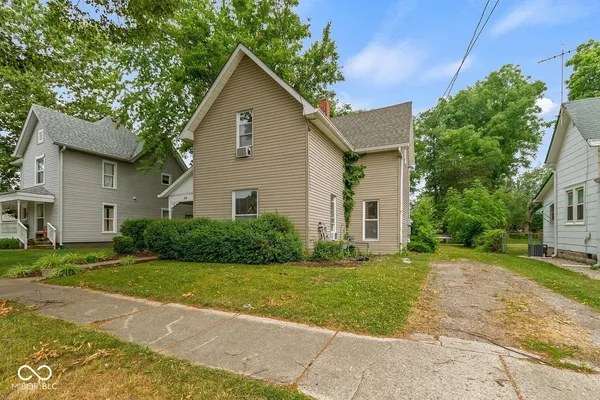 $250,000 | 110 Douglas Street, Greenfield, IN 46140